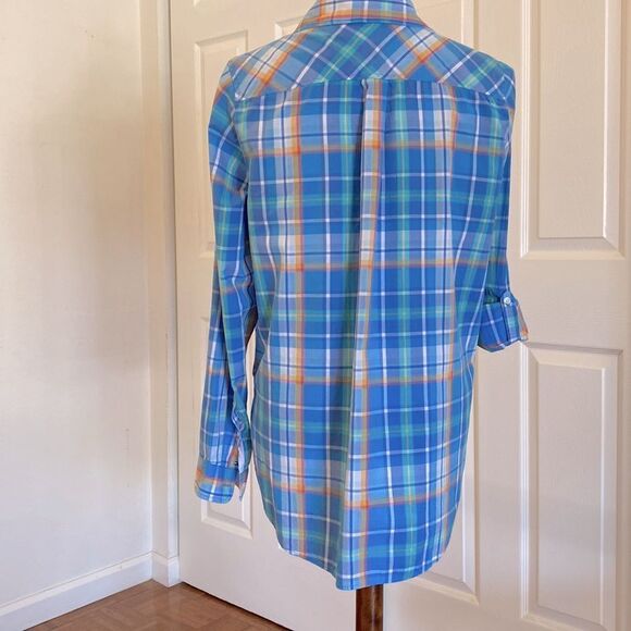 Like New Tommy Hilfiger Buttons Down Relaxed Fit Shirt - Picture 5 of 5